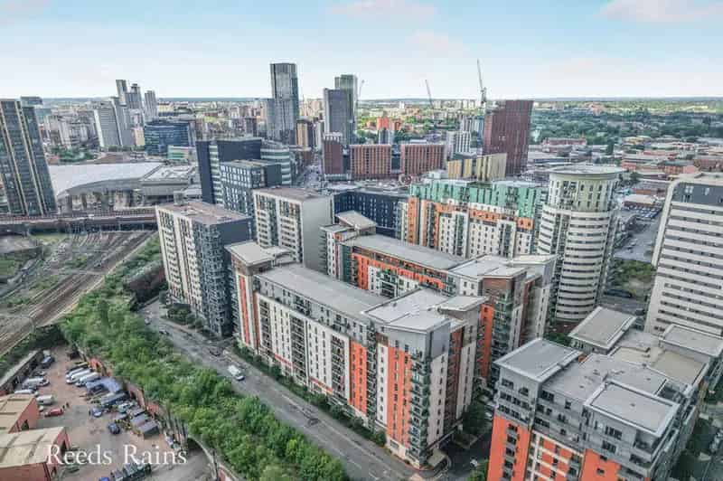 2 Bedroom Flat for Sale Manchester M4 Green Quarter Balcony Parking
