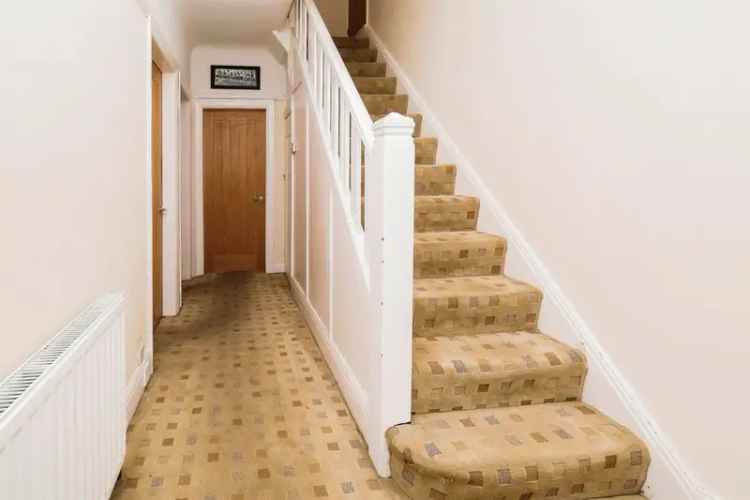 Spacious 3-Bed House in Allerton L18