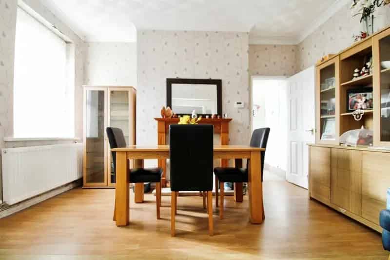 Three Bedroom End Terrace House For Sale