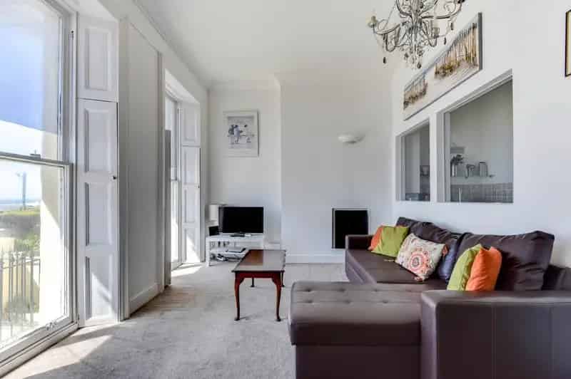 2 Bedroom Flat to Rent