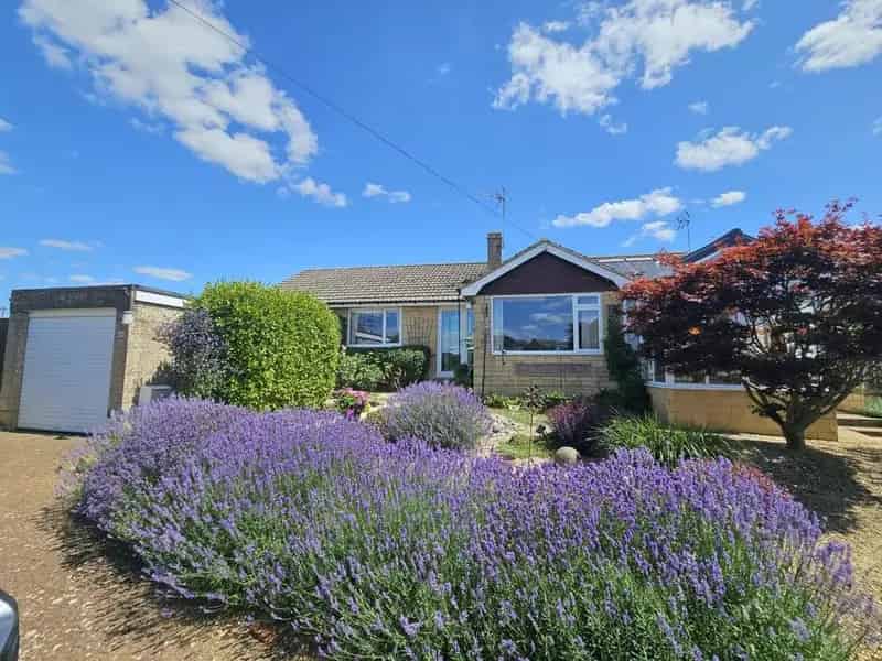 4 Bedroom Detached Bungalow for Sale in Cam