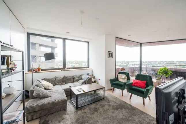 3 Bedroom Apartment with 2 Balconies in Hoxton London Short Let