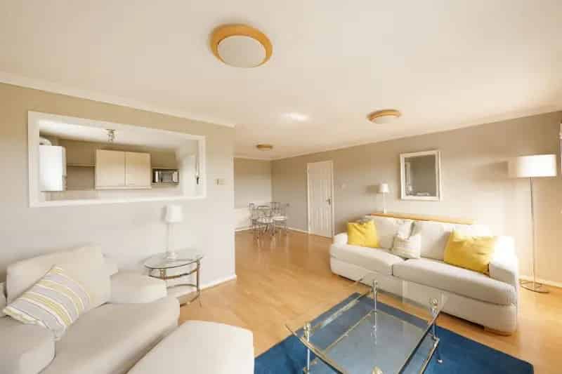 2 Bedroom Apartment to Rent in Golden Hill Gloucester