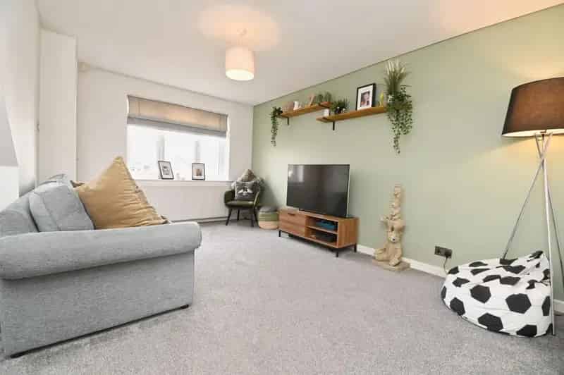 3 Bed Semi-Detached House for Sale
