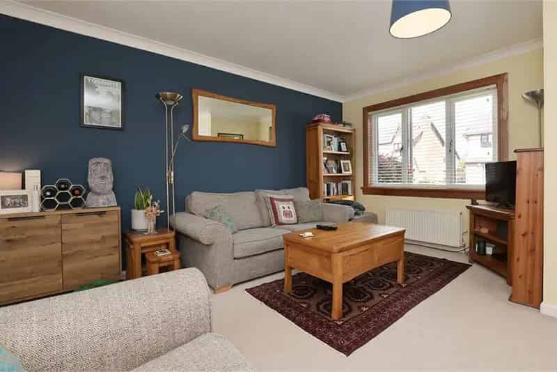 3 Bed Semi-Detached House Liberton
