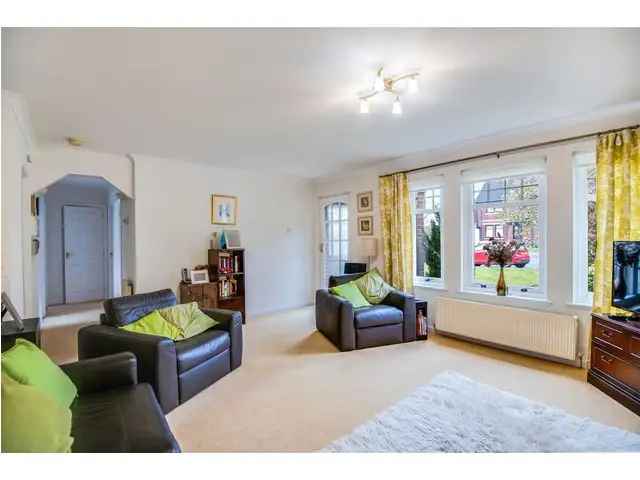 2 Bedroom Bungalow for Sale in Cumbernauld