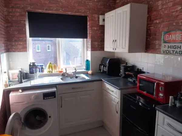 1 Bed Flat near Crystal Peaks Sheffield