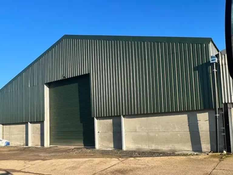 11000 sq ft High Specification Warehouse To Let