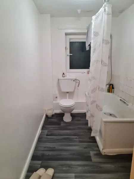 Flat For Rent in Dudley, England