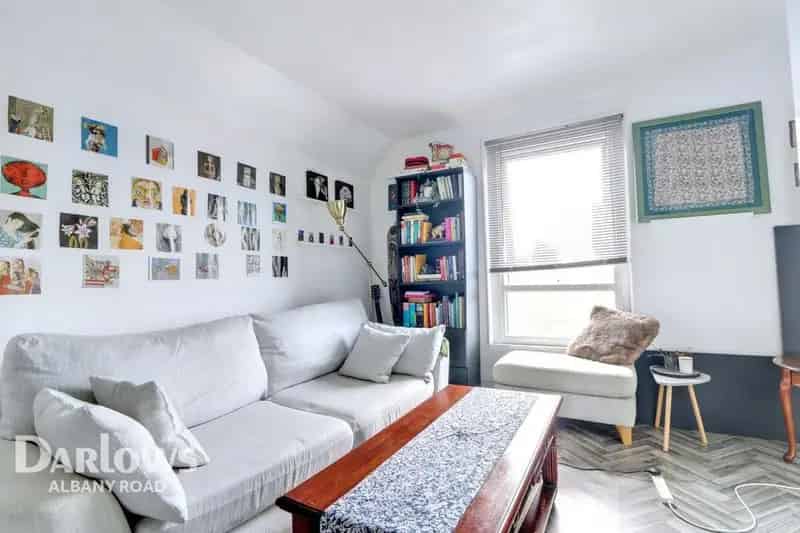 2 Bedroom Duplex to Rent