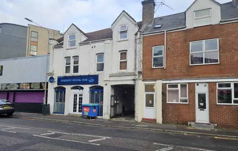 6 Bedroom HMO Investment Property with Commercial Unit
