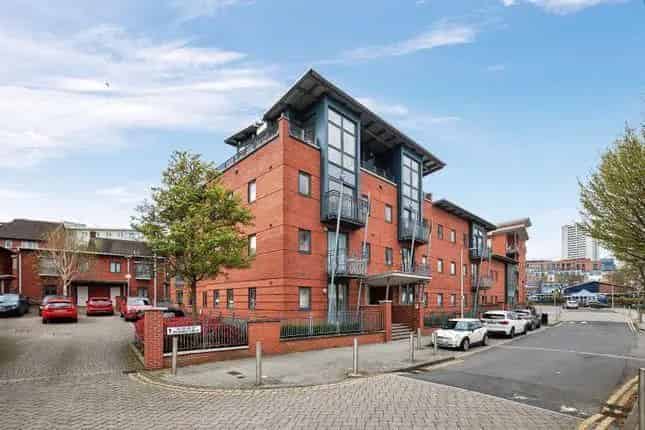 3 Bedroom Apartment to Rent