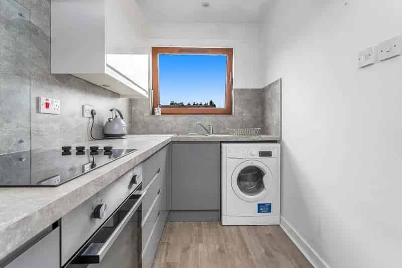 2 Bedroom Flat to Rent Shore Edinburgh