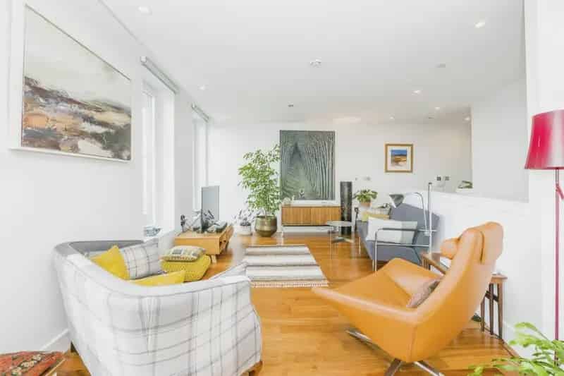 Luxury 2-Bed Penthouse Apartment in Cardiff City Centre