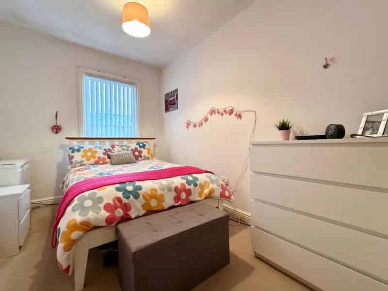 2 Bedroom House For Sale Near Stanley Park