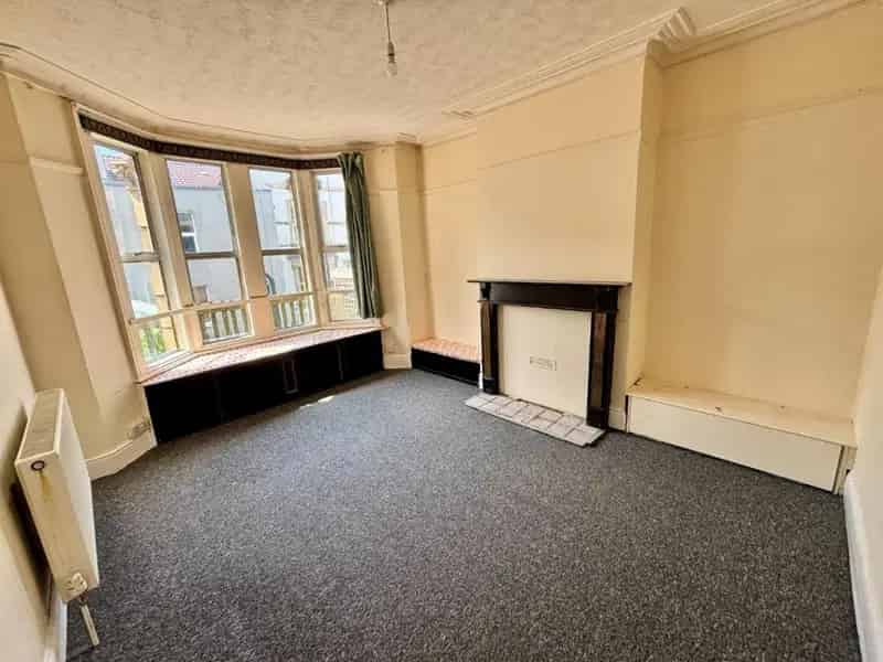 3 Bed House For Sale Great Easton Chain Free