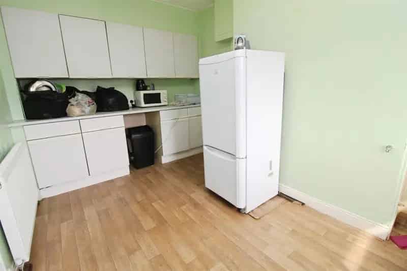 1 Bedroom Terraced House with Gift Shop - Investment Opportunity