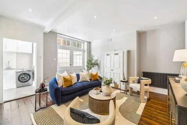 5 Bedroom Family Home for Sale in Kensington W8