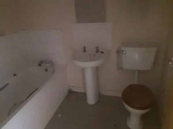 2 Bed House Near Town and Schools Wheelchair Accessible
