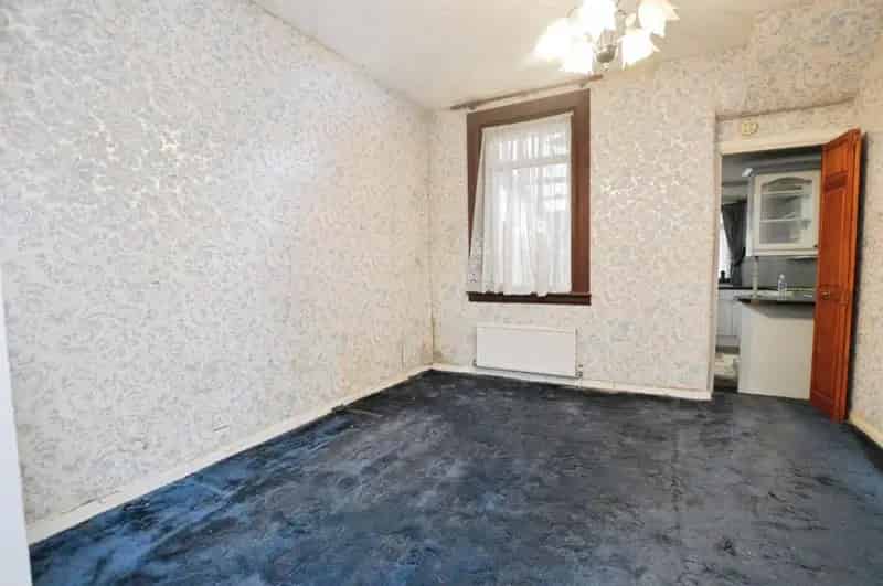 2 Bedroom Victorian Terrace House For Sale Near Leyton Station