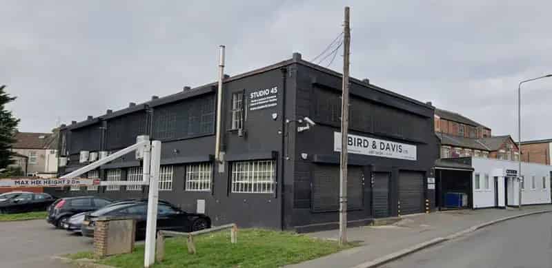 Freehold Mixed Use Building 14 Flats 6725 Sqft Class E Ground Floor