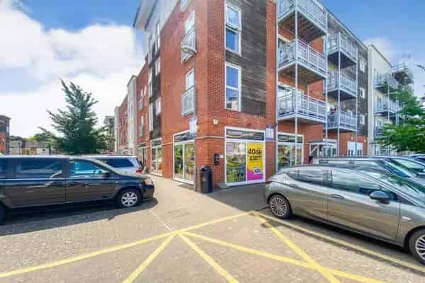 Supermarket Unit for Sale