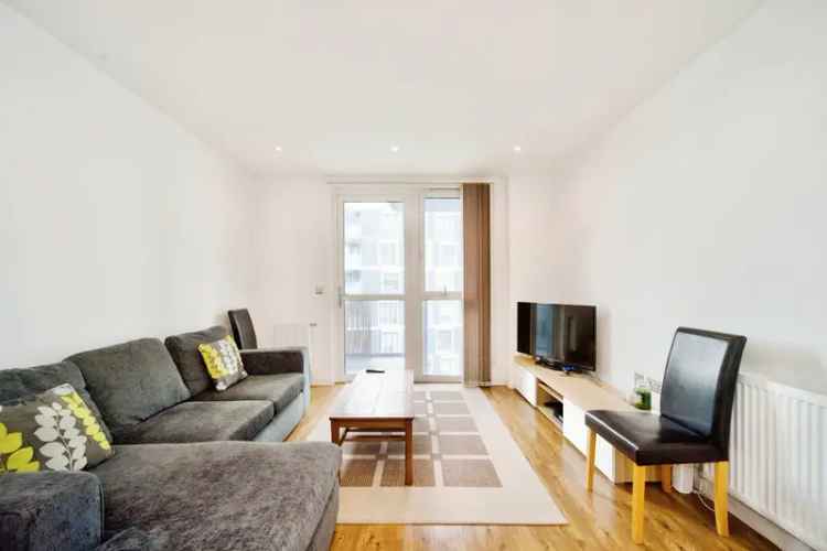 Spacious 1-Bed Apartment in Stratford with Balcony and Modern Kitchen