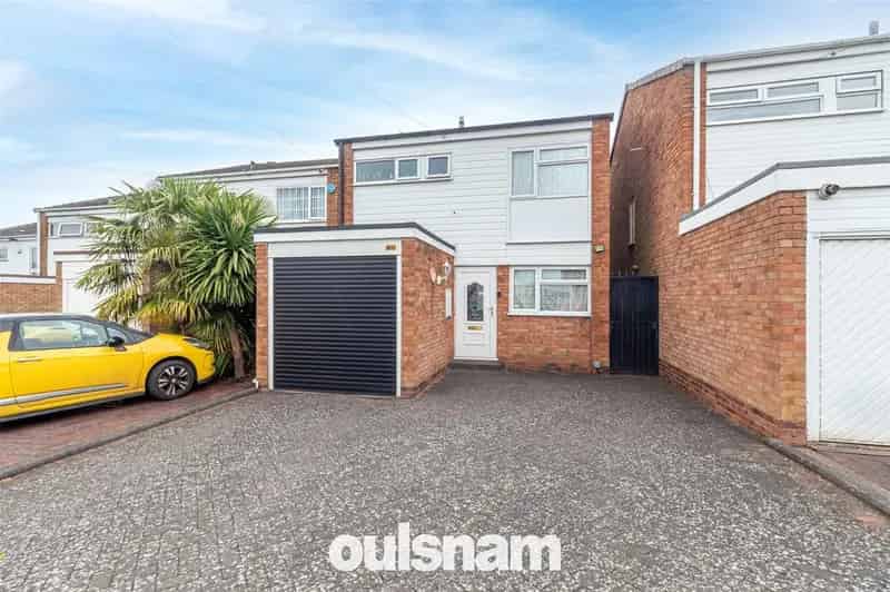 3 Bedroom Detached House For Sale Northfield
