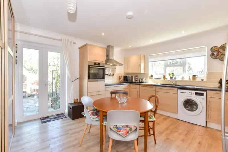 Modern 2-Bed Detached Bungalow Rookley Isle of Wight