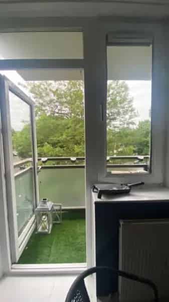 Peaceful Putney Flat with Lift and Balcony
