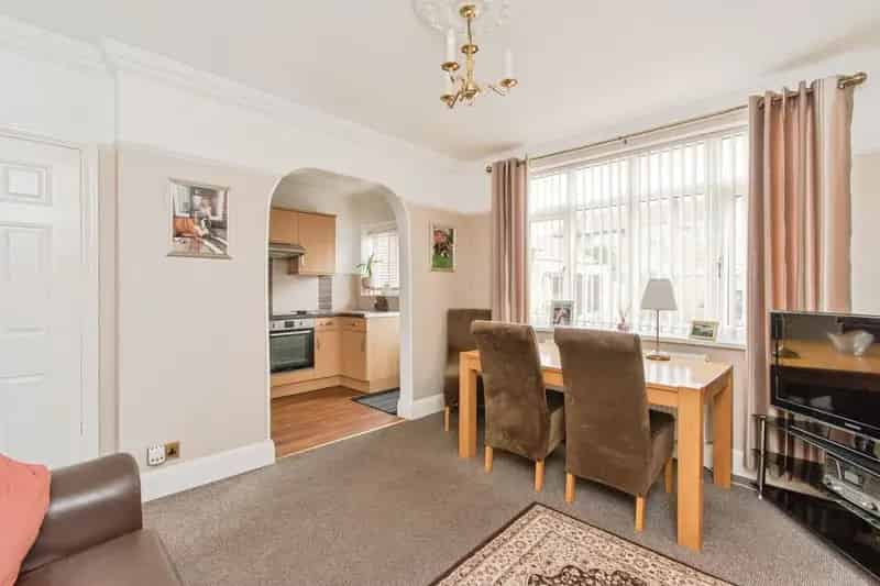 3 bedroom Detached House for sale, Castleford, West Yorkshire, WF10