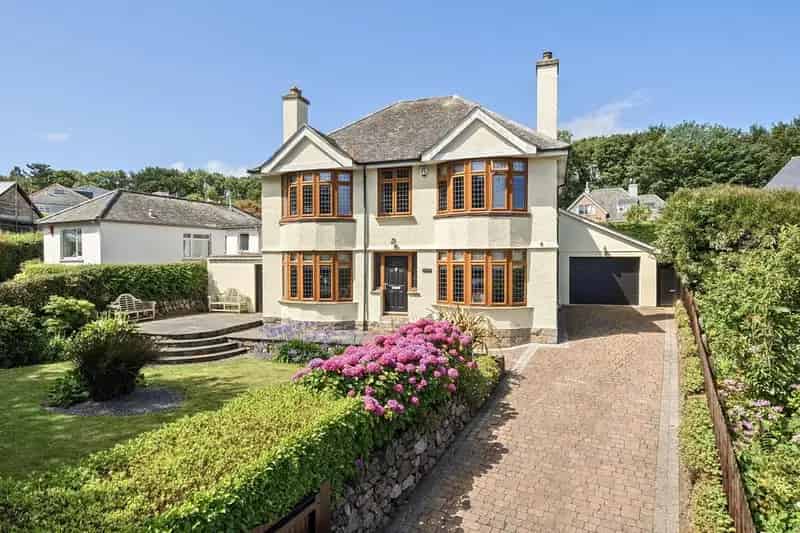 5 Bedroom Detached House for Sale in St Ives