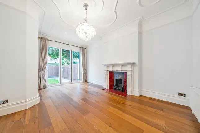 5 Bedroom Semi-Detached House for Sale in Ealing Common