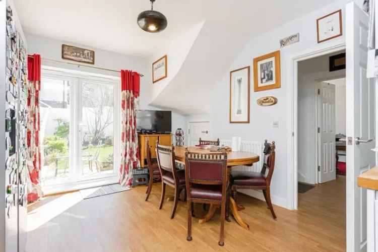 5 Bedroom Detached House Bolnore Family Home