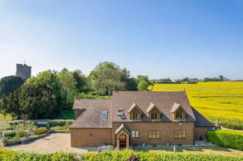 4 Bedroom Detached House for Sale Swingfield Kent