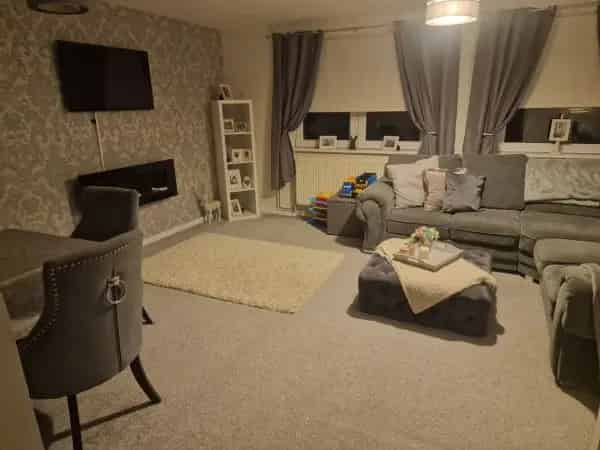 Family Home near Schools and Amenities
