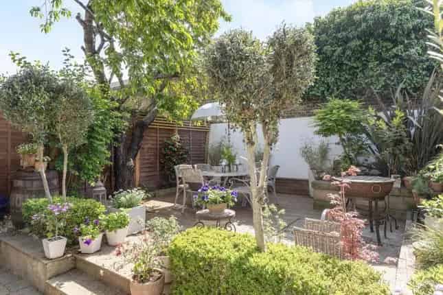 End Terrace House for Sale Streatham Hill SW2