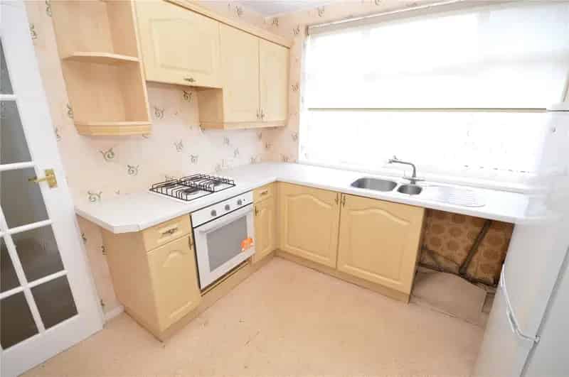 TRUE BUNGALOW Two Bedrooms Garage Large Drive Chain Free