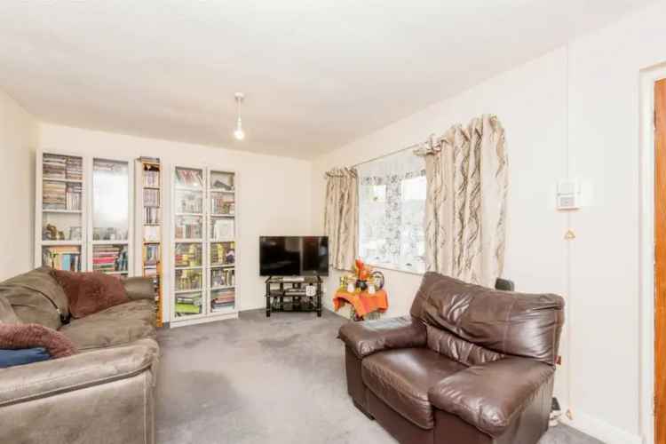 2 Bedroom Retirement Bungalow with Driveway and Garden