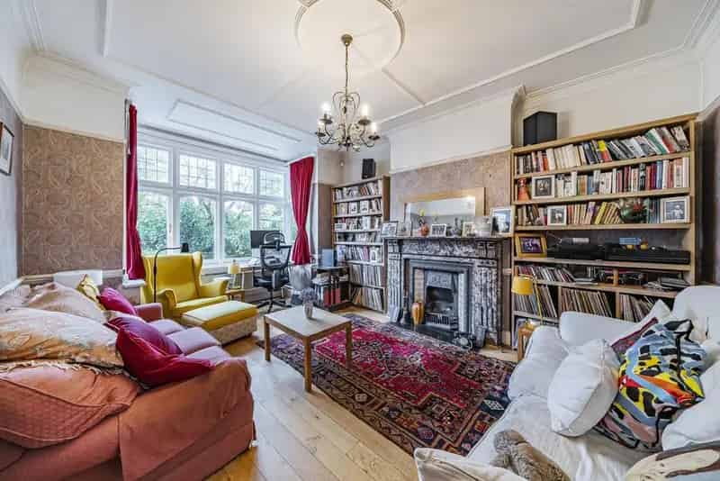 Four Bedroom Home Near Schools and Amenities