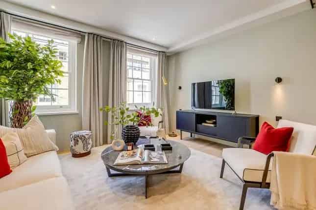 Mews House for Sale in London SW7