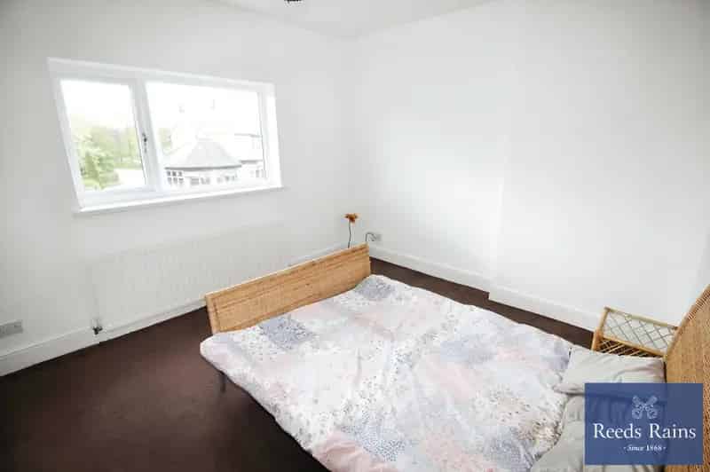 2 Bedroom Mid Terrace House for Sale Lofthouse West Yorkshire WF3