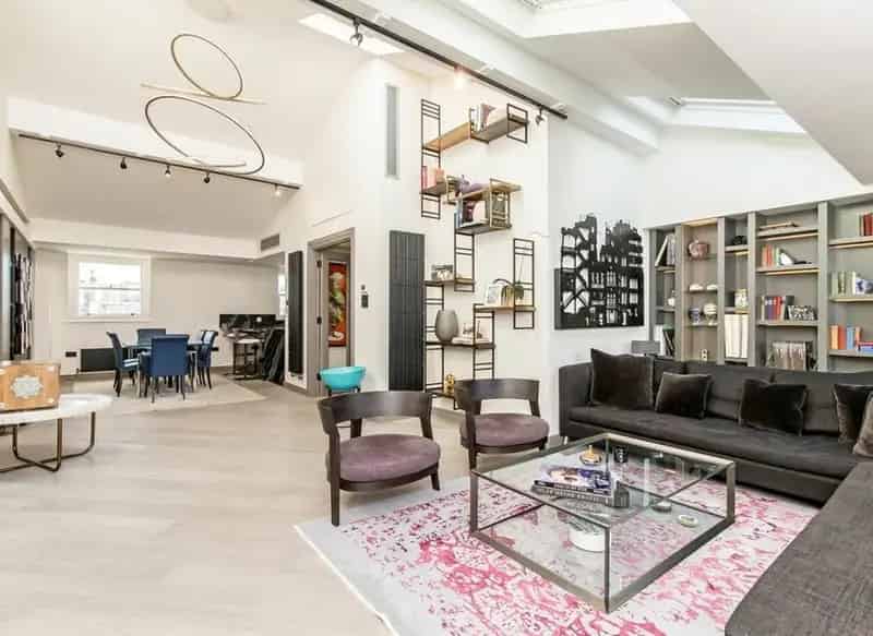 Stunning 3-Bedroom Lateral Penthouse Clifton Gardens