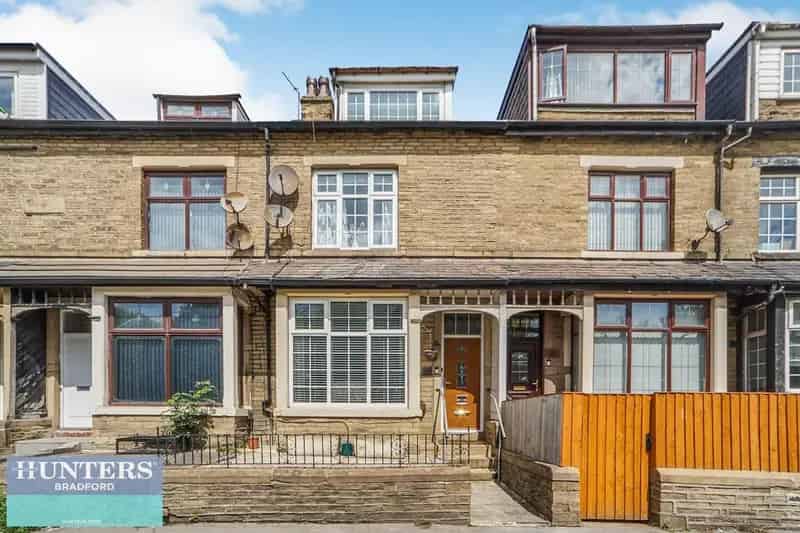 4 Bedroom Teraced House for Sale