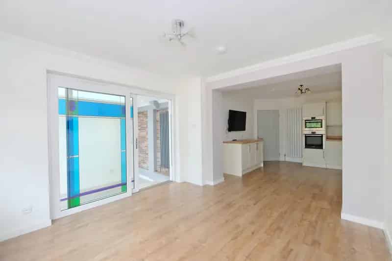 2 Bed Mannofield Apartment with Garden and Parking
