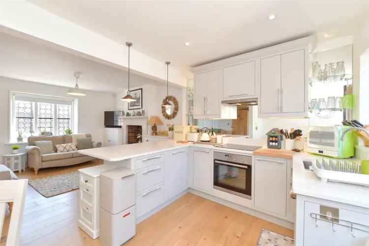 3 Bedroom Arts & Crafts Townhouse for Sale