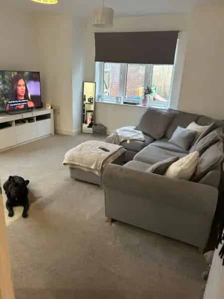 Ground Floor Flat Near Parks and Schools