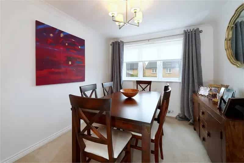 5 Bed Detached House 2 Reception Rooms Bishopton
