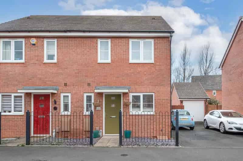2 Bedroom Semi Detached House for Sale in Cofton Hackett