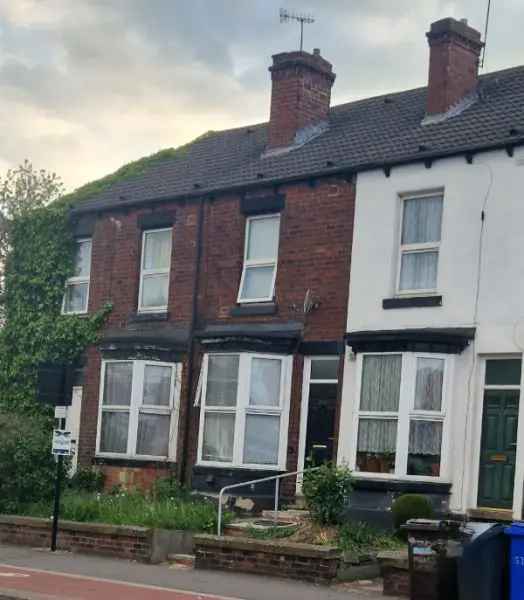 3 Bed Terraced House Near City Centre